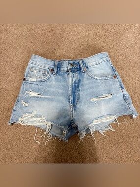 Zara High Rise Light Wash Jean Shorts Size Women’s 0